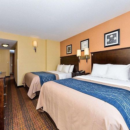 Tinton Falls Inn Exterior photo